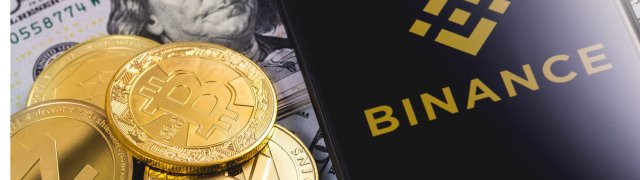 Investoři vybírají kryptoměny z burzy Binance