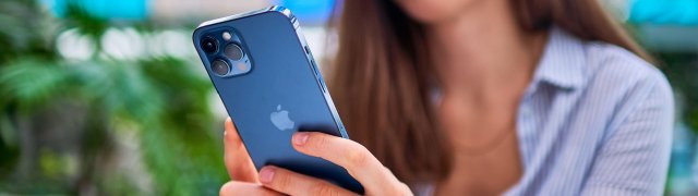 Německo a Belgie přezkoumají možná zdravotní rizika spojená s iPhonem 12